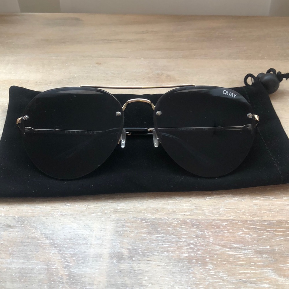 Quay Sunglasses NWOT